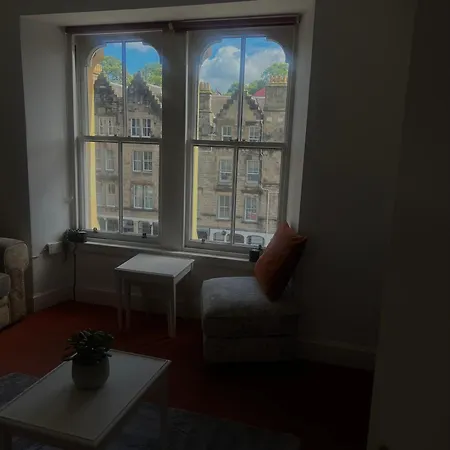 In Edinburgh, Old Town * Эдинбург