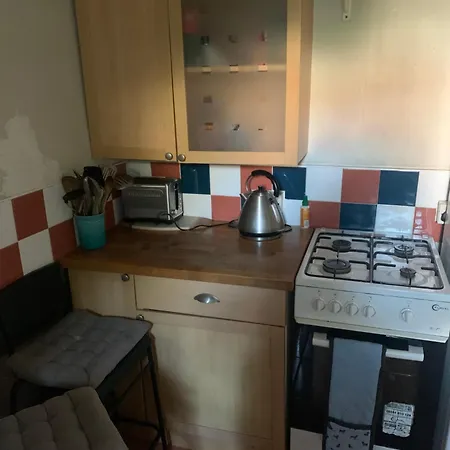 Escape - Large 1 Bedroom Apartment *