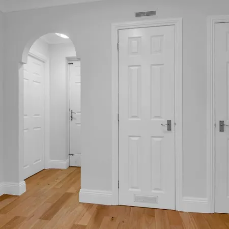 아파트 Guestready - Light & Airy In New Town *