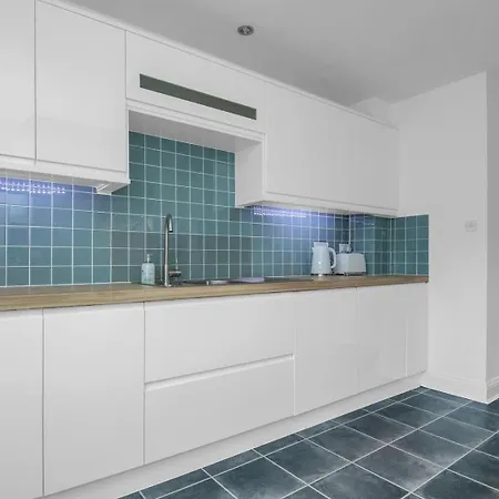 아파트 Guestready - Light & Airy In New Town *