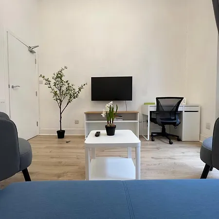 Spacious Boutique Two-bedroom Next To The Castle * Эдинбург