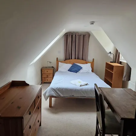 Rose Street 4 Bedroom Apartment Edinburgh