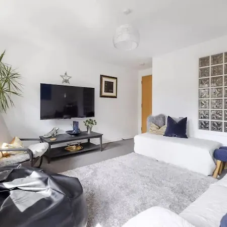 Stylish Flat With Free Parking Apartment Edinburgh