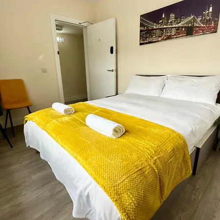 Full House Guest house 3*