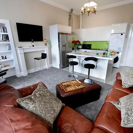 3 Bed City Centre In The University Quarter Lägenhet