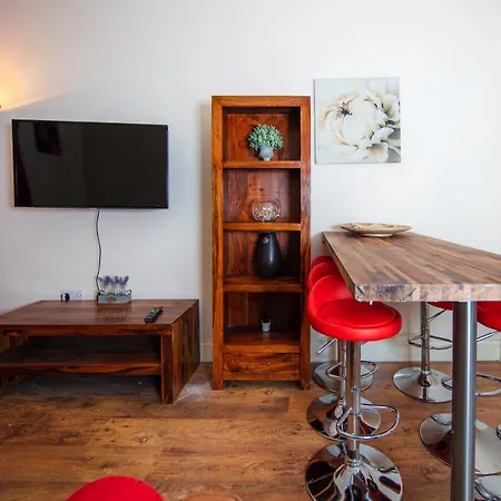 Colourful Near Carlton Hill