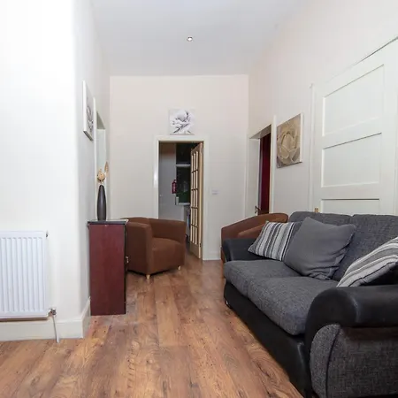 Colourful Near Carlton Hill Apartament