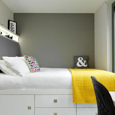 Joivy Comfy Closeby Fringe Venues - Adults Only Apartmán *