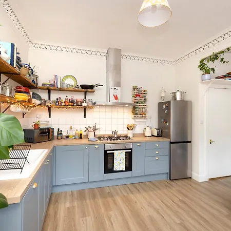 Daire Inspiring 2-bedroom *