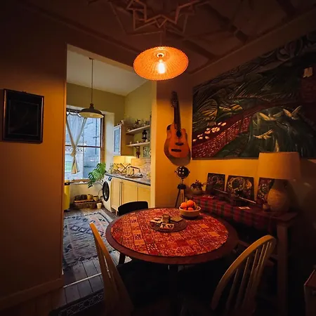 Central Deluxe Queen Homestay *