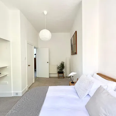 Apartment Bright Old Town Centre