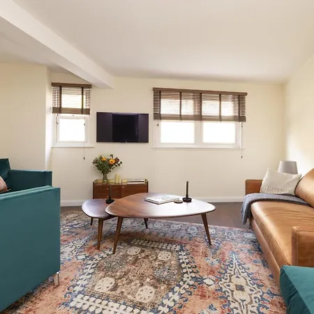 Delightful Maisonette Near Castle * אדינבורו