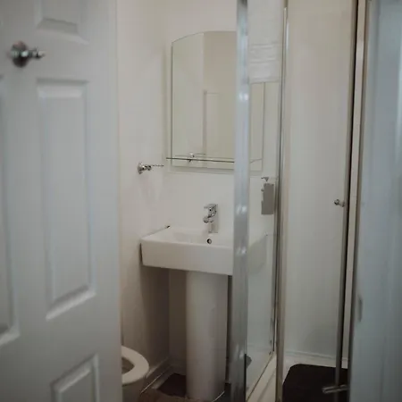 16 Pilrig Bed & Breakfast