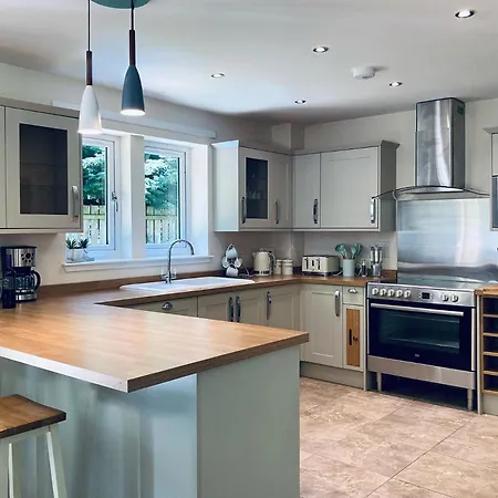 Estate At Carberry Tower *