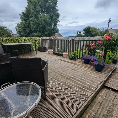 Single With Beautiful Garden Homestay *