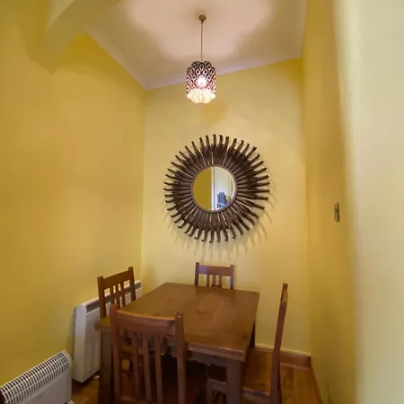 Apartamento Charming 1 Bedroom *