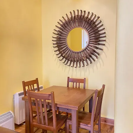 Charming 1 Bedroom Apartamento *