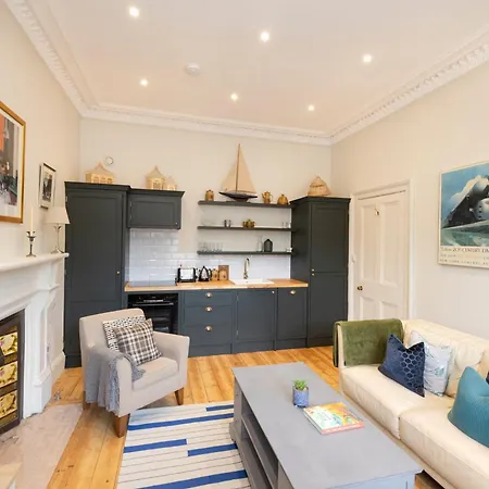 Elegant Stockbridge 2-bedroom - Ground Floor * Edynburg