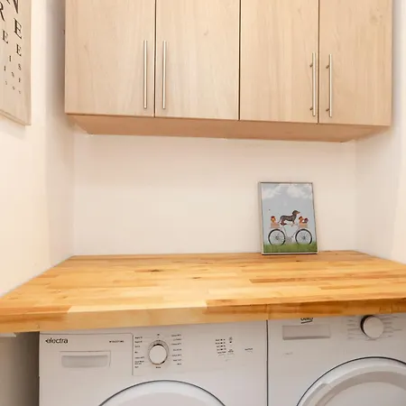 Apartament Elegant Stockbridge 2-bedroom - Ground Floor *