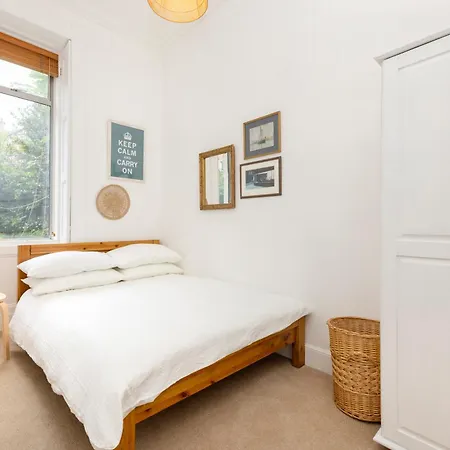 Apartment Elegant Stockbridge 2-bedroom - Ground Floor
