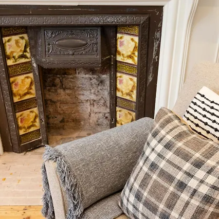 Apartment Elegant Stockbridge 2-bedroom - Ground Floor
