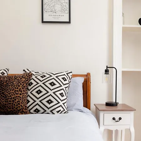 Chic West End 2-bedroom In Centre *