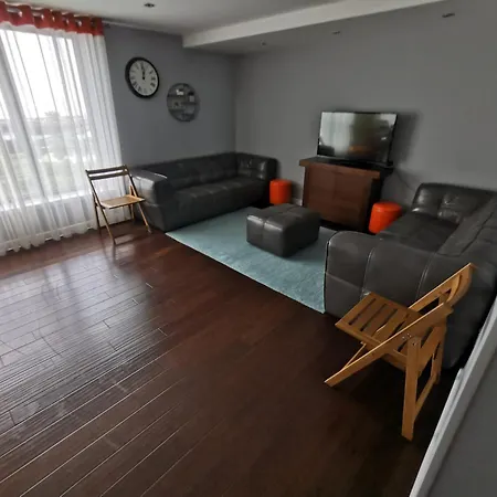 Very Large Three Bed Apartment *