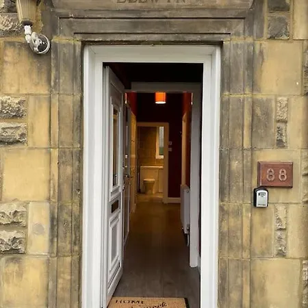 2 Bedrooms In Near Center