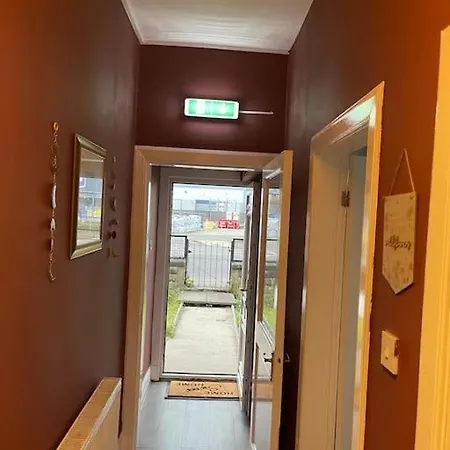 2 Bedrooms In Near Center