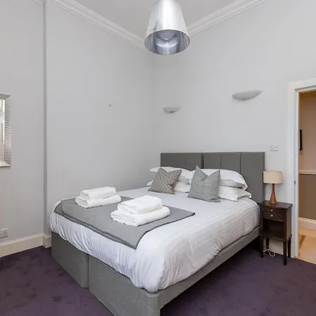 City Apartment * Edimburgo