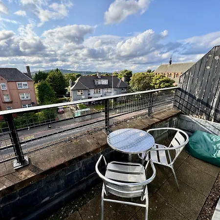 Appins Penthouse Luxury - Fast Wifi & Free Parking *