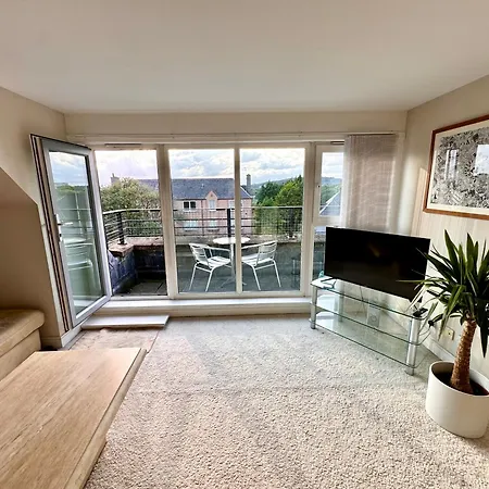 Appins Penthouse Luxury - Fast Wifi & Free Parking