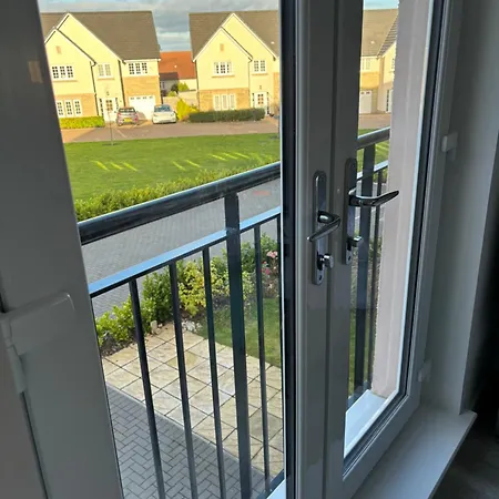 Two Bedrooms With 3 Double Beds 2 Bathrooms * Edinburgh