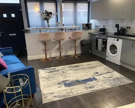 דירה Modern 1 Bedroom In Leith Tram Station אדינבורו