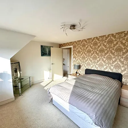 Appins Penthouse Luxury - Fast Wifi & Free Parking * Edinburgh