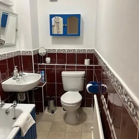 Royal Mile Tron Square 3 Double Bedrooms Fantastic Location Parking Apartment