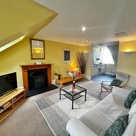 Parliament Sq Apartment Edinburgh