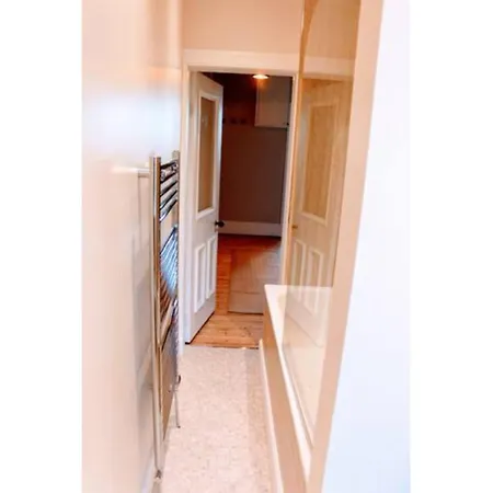Bright Modern Arthurs Seat 2 Bedroom *