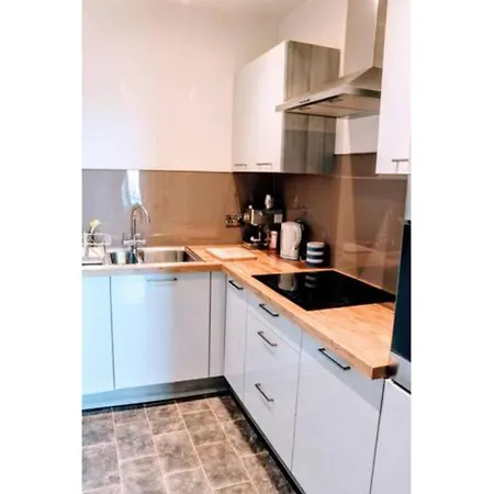 Bright Modern Arthurs Seat 2 Bedroom