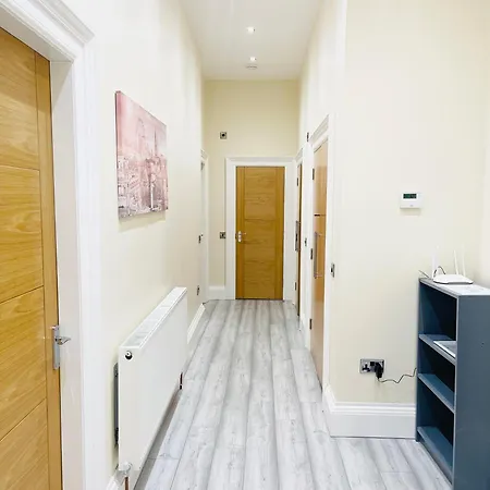 Διαμέρισμα Large Flat In With Mountain Views *