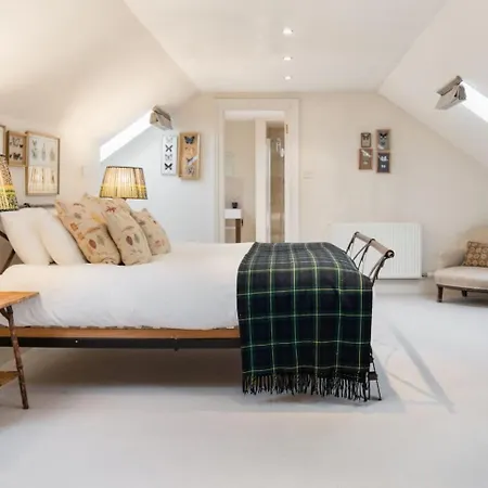 Super - Georgian Double Upper Flat With Castle Views In New Town Apartment *