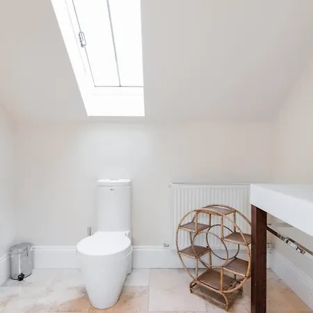 Super - Georgian Double Upper Flat With Castle Views In New Town Edimburgo