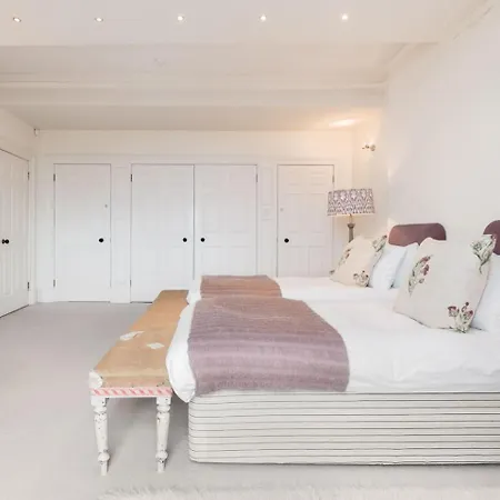 Super - Georgian Double Upper Flat With Castle Views In New Town Apartment *