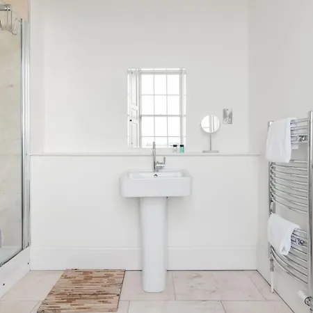 Apartamento Super - Georgian Double Upper Flat With Castle Views In New Town