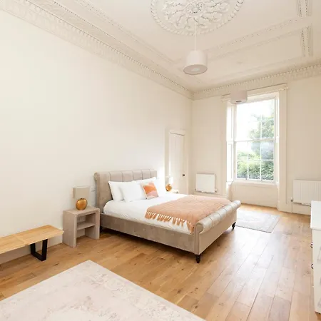 Joivy Exclusive House With Free Parking Apartment Edinburgh