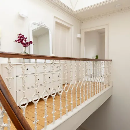Joivy Exclusive House With Free Parking Apartment