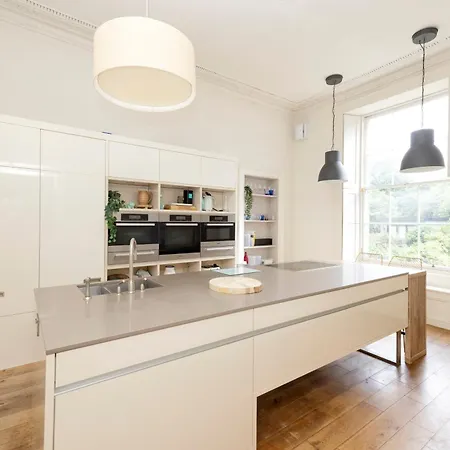 Joivy Exclusive House With Free Parking Apartment *