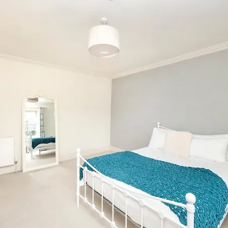 Joivy Exclusive House With Free Parking Apartment Edinburgh