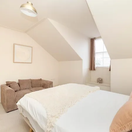Joivy Exclusive House With Free Parking Apartment