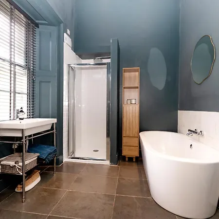 Joivy Exclusive House With Free Parking